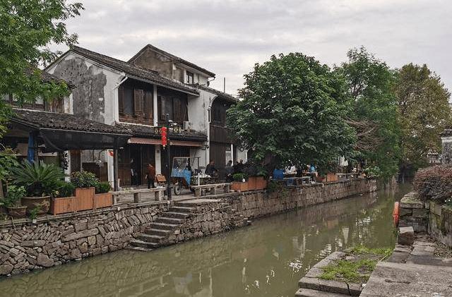 电饭锅这个地方不洗，等于吃毒！该怎样去洗呢？游戏画面